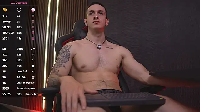 JacksonOlsenn online show from May 27, 1:57 am