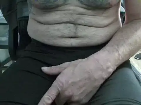 overaveragefreak4you online show from December 15, 10:07 am