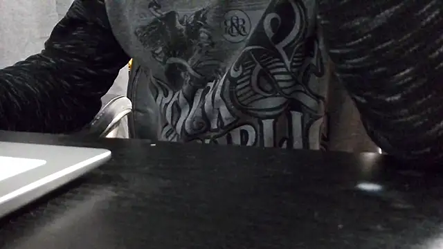 overaveragefreak4you online show from February 1, 4:14 am