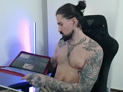 MateoHunk online show from May 11, 12:18 pm