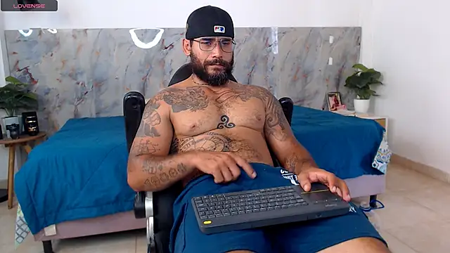 hanz col online show from March 9, 4:01 pm