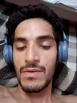 Snapshot of nskgenz chatting on October 1, 11:03 am nskgenz online show from October 1, 11:03 am