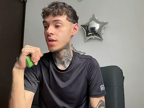 Saturno v online show from September 15, 8:43 pm