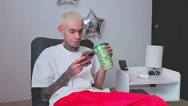 Saturno v online show from September 24, 6:50 pm