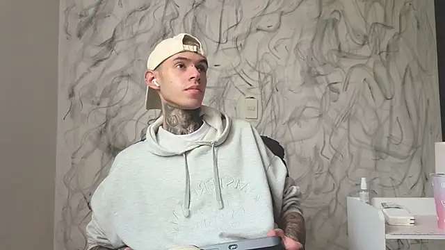 Saturno v online show from October 11, 3:27 pm