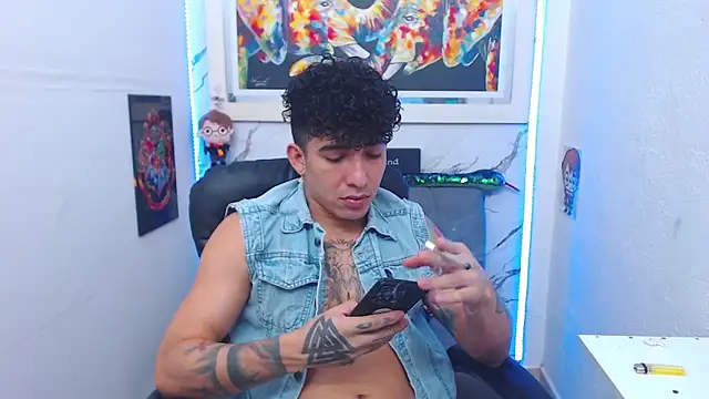 targuerian22 online show from November 27, 11:25 am