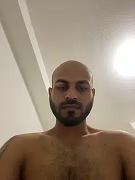 islandvybee55 online show from December 12, 8:36 am