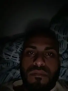 islandvybee55 online show from February 15, 10:11 pm