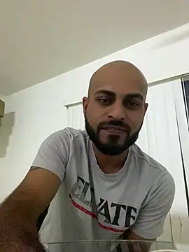 islandvybee55 online show from January 18, 11:33 pm