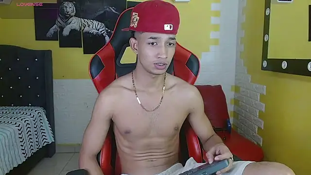 Snapshot of jose_sexycumm chatting on October 22, 7:38 pm jose sexycumm online show from October 22, 7:38 pm