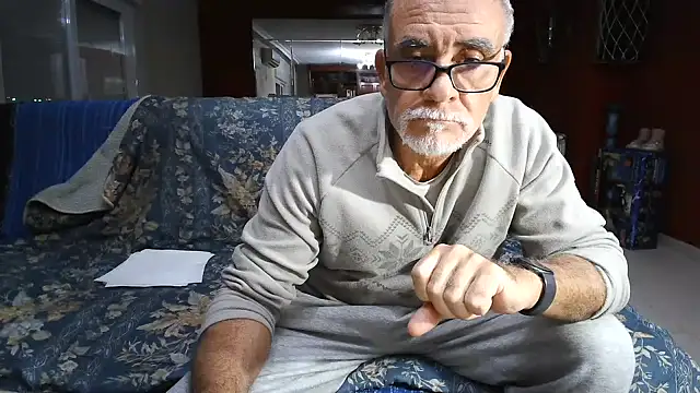 maduroguapo online show from December 27, 10:26 pm