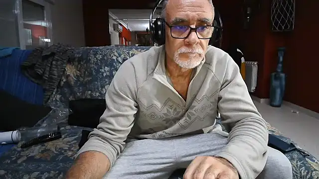 maduroguapo online show from February 15, 10:54 pm