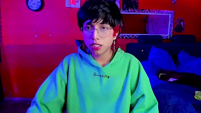 AnggelONfiree online show from March 10, 9:45 am