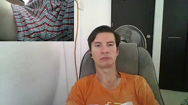 Snapshot of fieryloves chatting on December 4, 2:37 pm fieryloves online show from December 4, 2:37 pm
