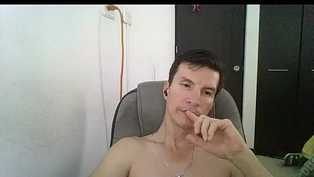 Snapshot of fieryloves chatting on January 27, 7:46 pm fieryloves online show from January 27, 7:46 pm