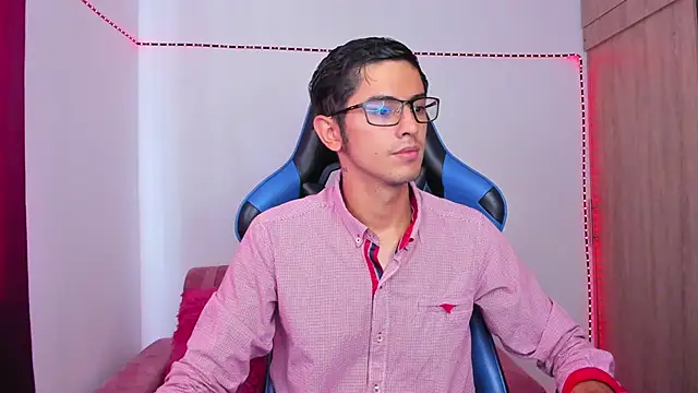 Ethan Sai    online show from December 6, 4:49 pm