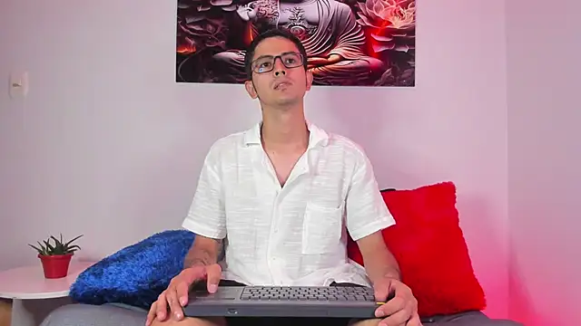 Ethan Sai    online show from February 14, 5:46 pm