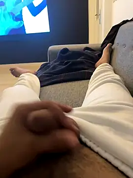 qRoqs online show from October 9, 10:25 pm