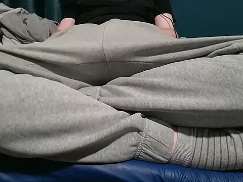 krissraw online show from November 6, 11:52 pm