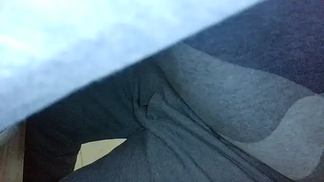 huzi518 online show from March 6, 1:24 pm