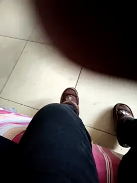 huzi518 online show from February 6, 9:11 am