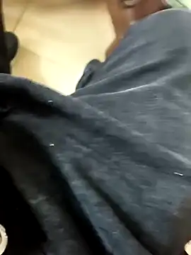 huzi518 online show from February 5, 8:21 am