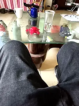 huzi518 online show from February 19, 7:39 am