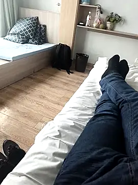 huzi518 online show from October 2, 2:04 am