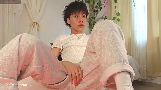 Tommyfoxboy online show from February 9, 2:00 pm