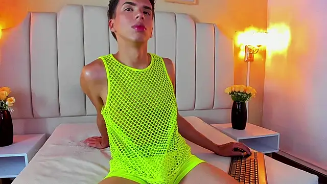 SEANTROYY online show from October 17, 5:33 am