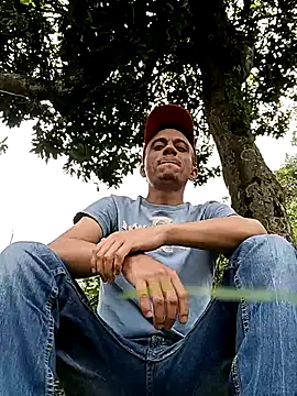 C vas  online show from March 6, 10:04 pm