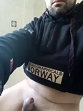 Snapshot of pisellinodurissimo chatting on February 4, 1:27 pm pisellinodurissimo online show from February 4, 1:27 pm