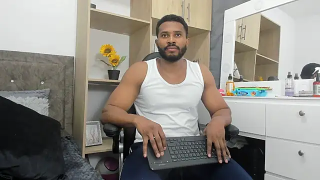 Snapshot of karsonmorris chatting on October 22, 7:27 pm karsonmorris online show from October 22, 7:27 pm