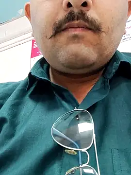 Akhil3290 online show from March 13, 7:31 am