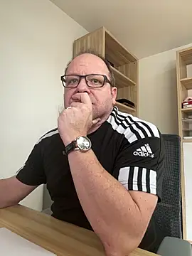 coupleLatinaLovers online show from January 28, 12:43 pm