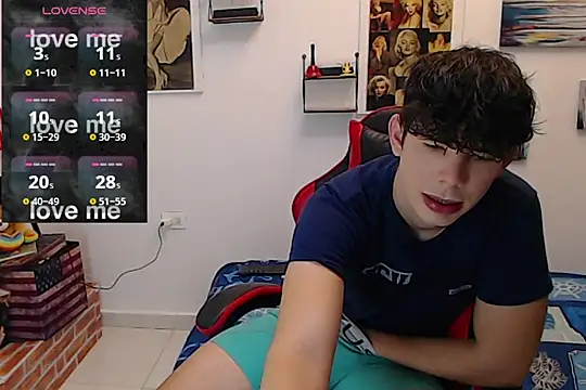 Snapshot of Angelo-cianuro- chatting on September 10, 10:30 pm Angelo-cianuro- online show from September 10, 10:30 pm