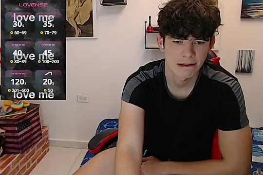 Snapshot of Angelo-cianuro- chatting on September 9, 10:30 pm Angelo-cianuro- online show from September 9, 10:30 pm