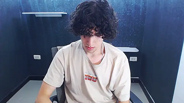 Kerverr  online show from December 18, 3:08 pm