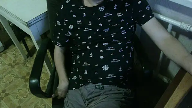 Snapshot of AlDON59 chatting on February 18, 7:21 pm AlDON59 online show from February 18, 7:21 pm