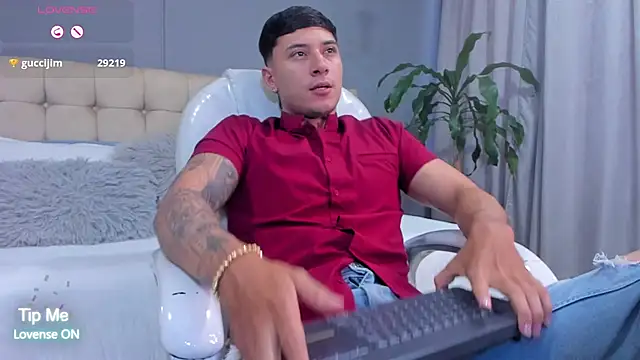 Damian23   online show from September 9, 3:00 pm