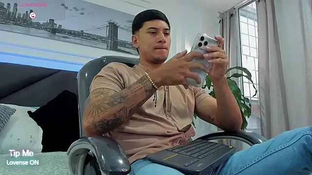 Damian23   online show from January 16, 1:14 pm