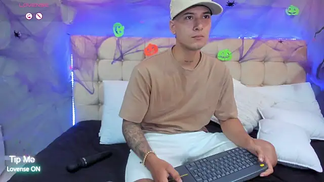 Damian23   online show from October 7, 10:30 am