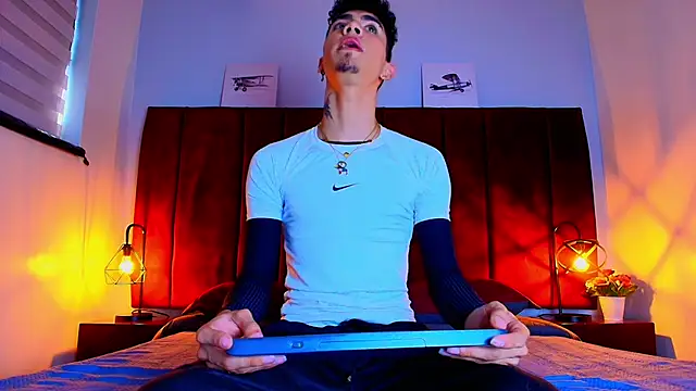 NeoRaptis online show from September 22, 8:19 pm