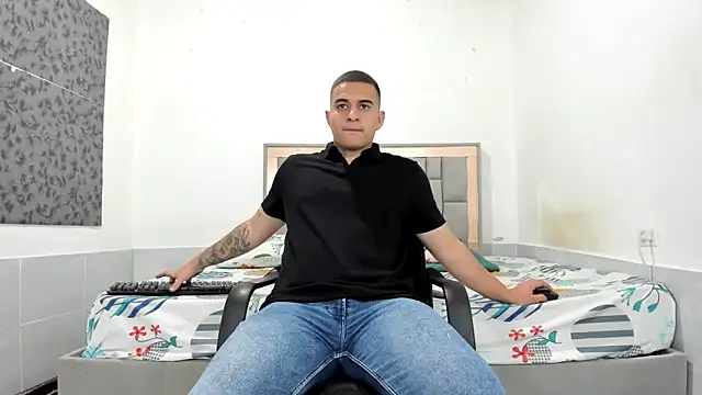 simookeler online show from April 5, 2:02 pm