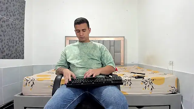 simookeler online show from November 29, 5:20 am