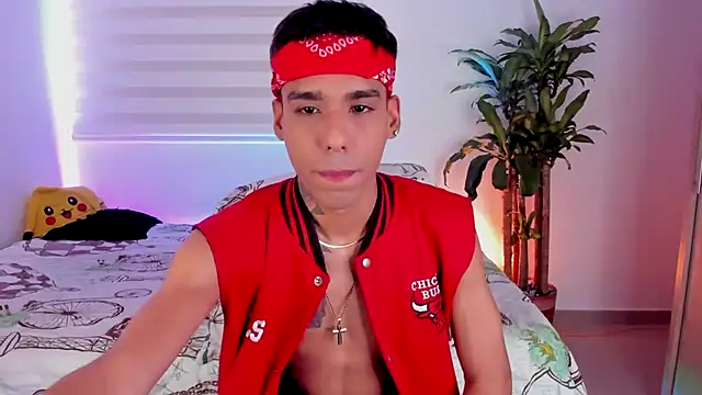 aldrinwhite online show from October 22, 6:10 pm