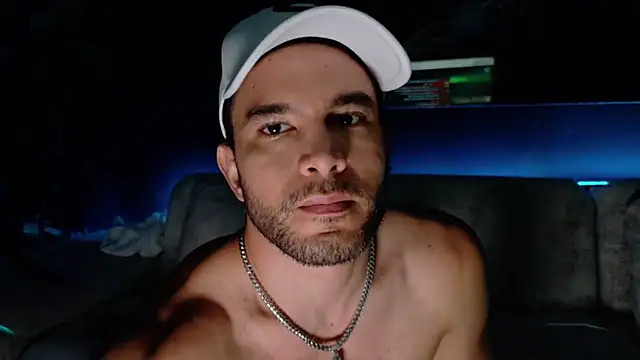 Snapshot of Crhis_N_Derek chatting on October 21, 10:34 pm Crhis N Derek online show from October 21, 10:34 pm