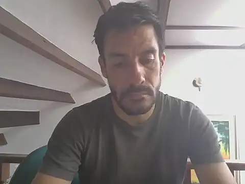 elkike1980 online show from May 26, 4:25 pm