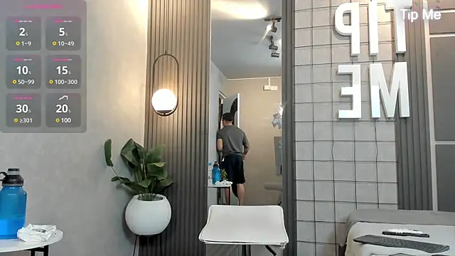 Ryan Hunt online show from February 25, 12:24 pm