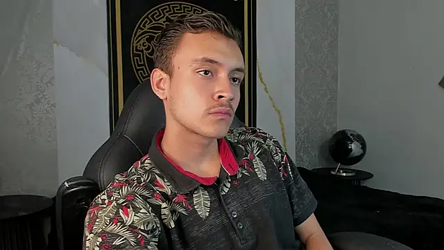 Desmon Clark online show from January 5, 6:56 am